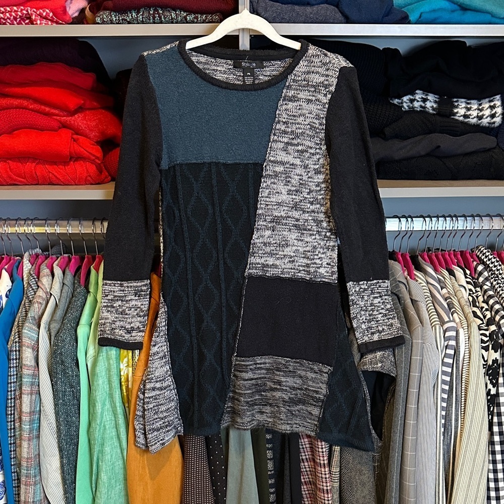 Style & Co. gray/navy/green long sleeve curved hem tunic length sweater size SP